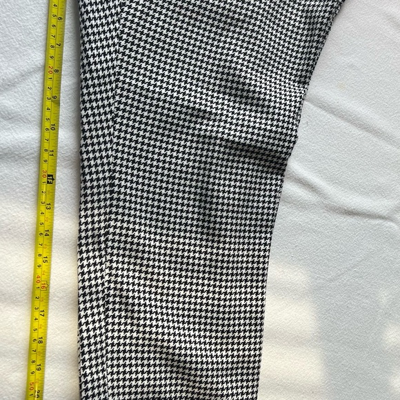 Calvin Klein Black and White Houndstooth Trousers 34 in lower waist - Picture 3 of 6